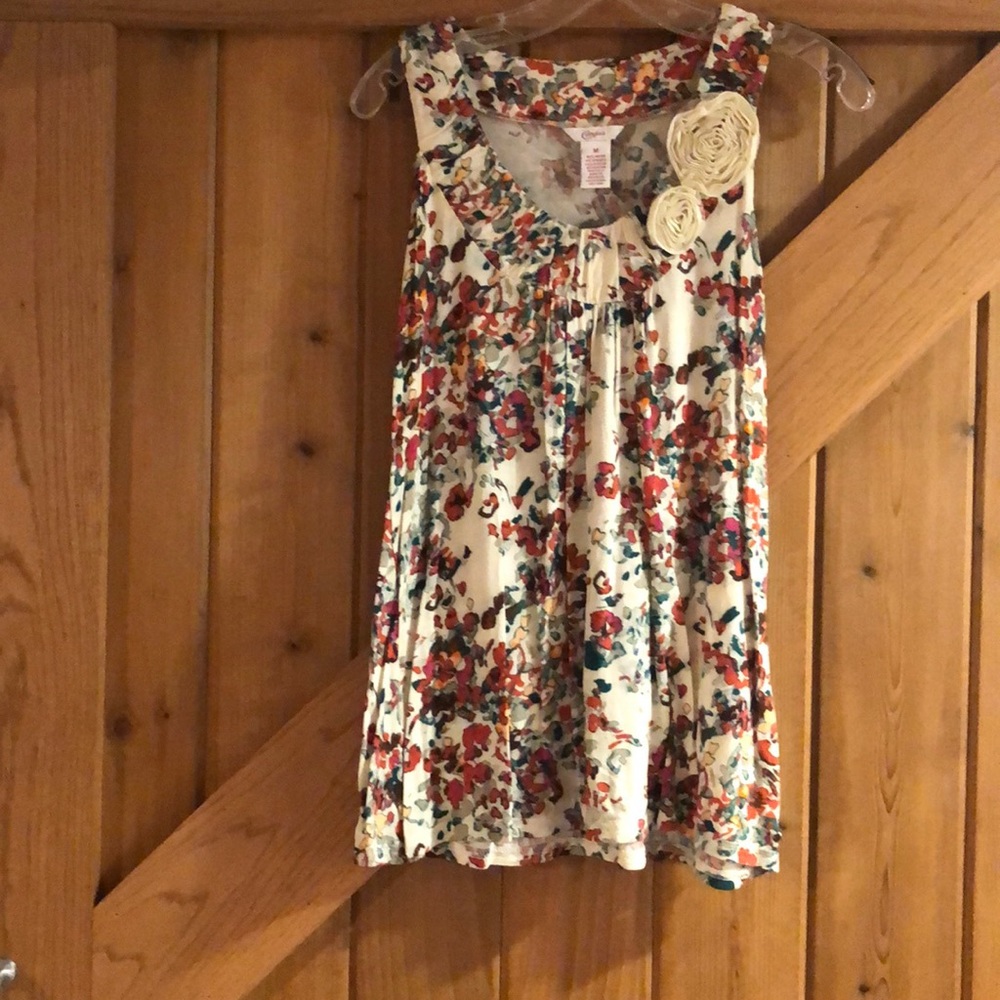 Flowy Tank